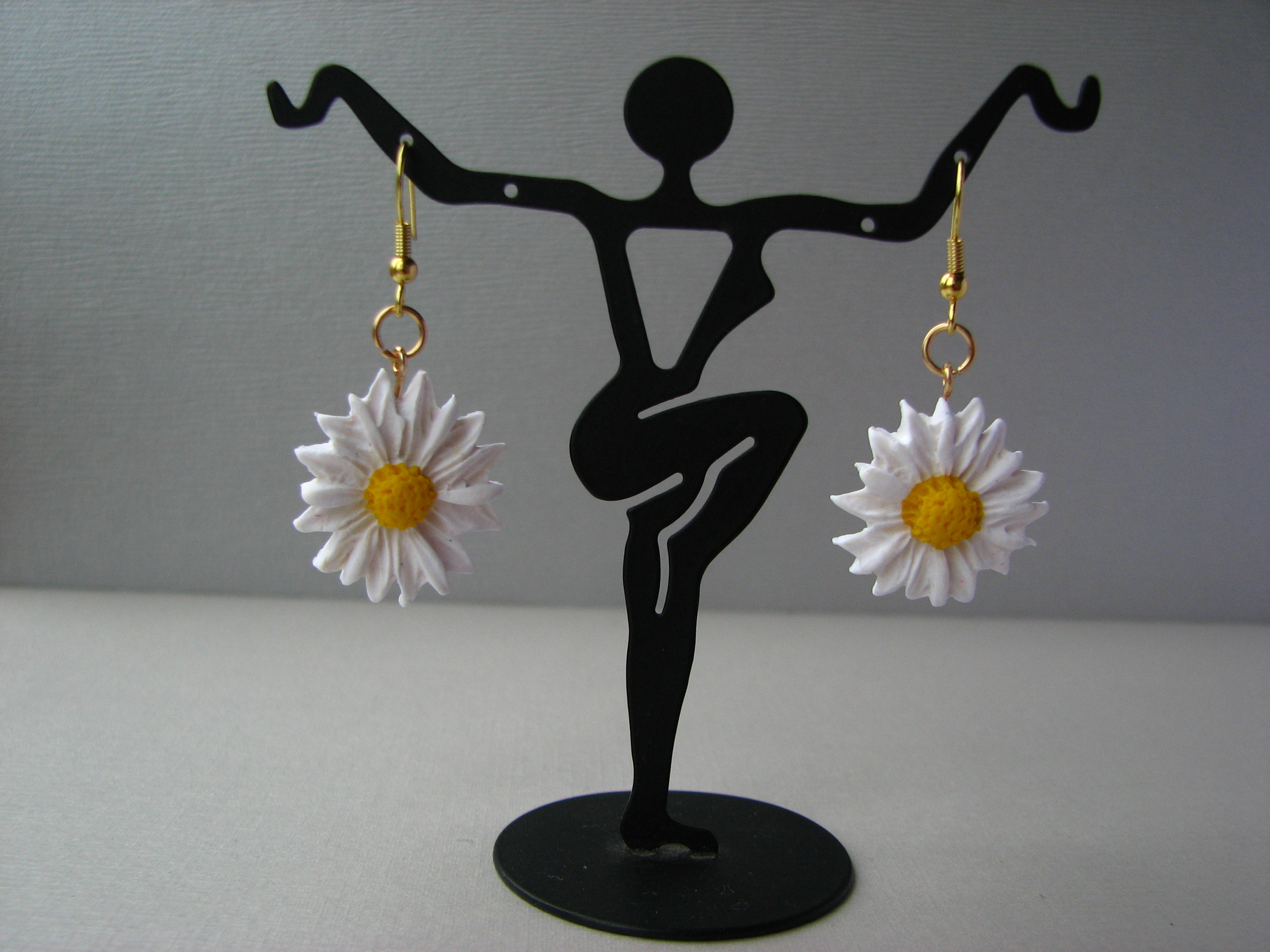Daisy earrings
