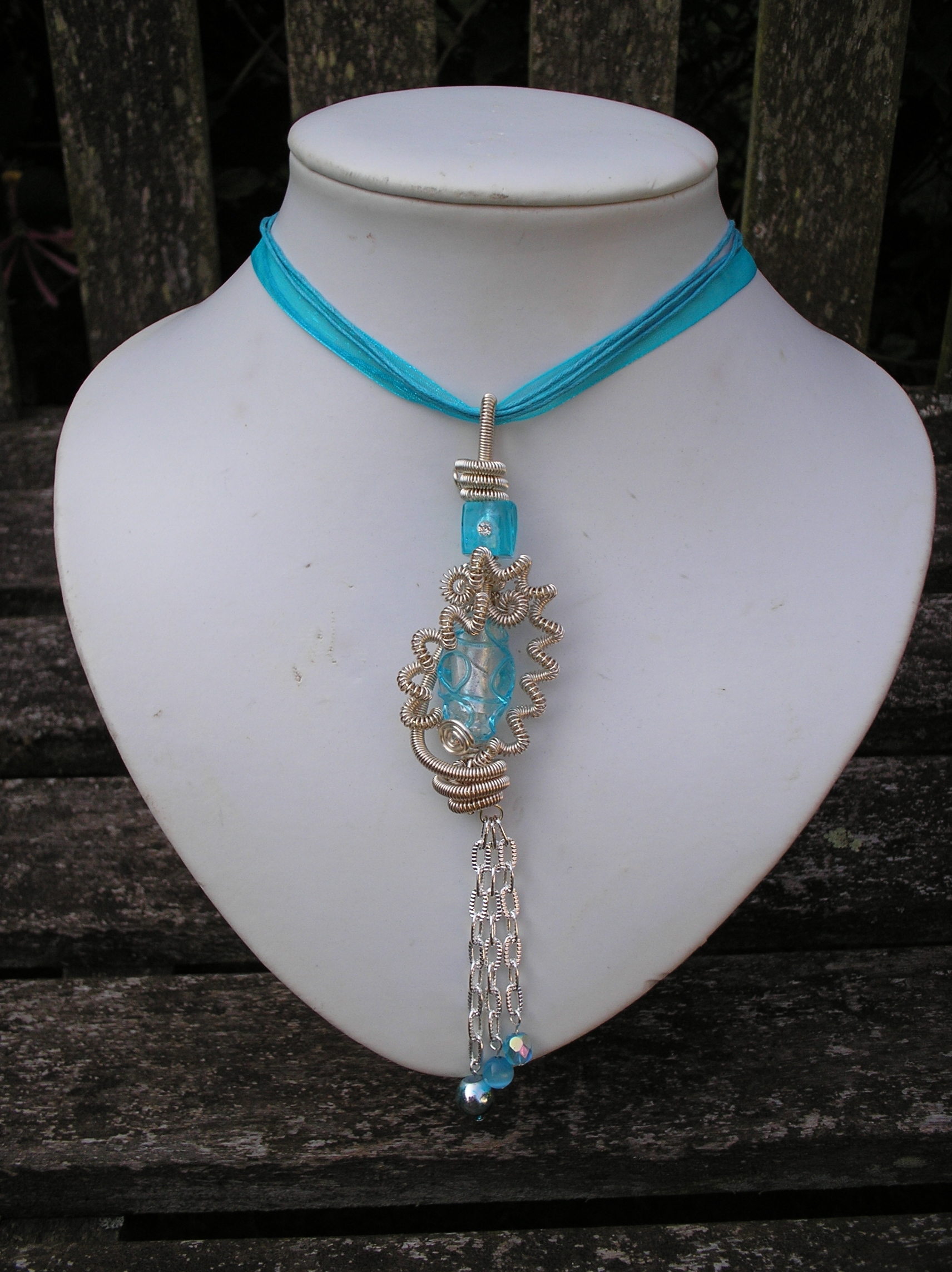 Blue dangle pendant