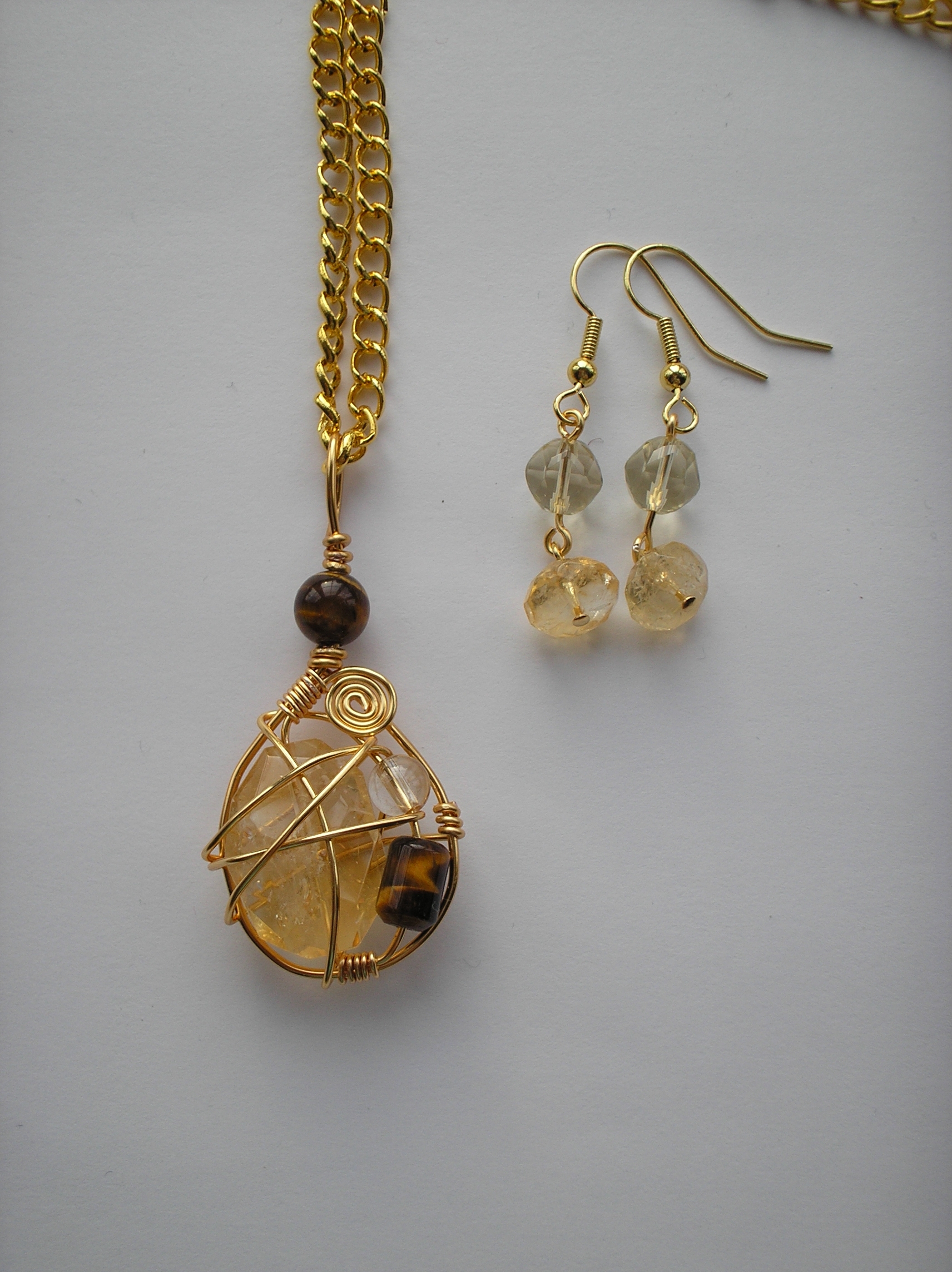 Citrine and Tigers Eye pendant and earrings