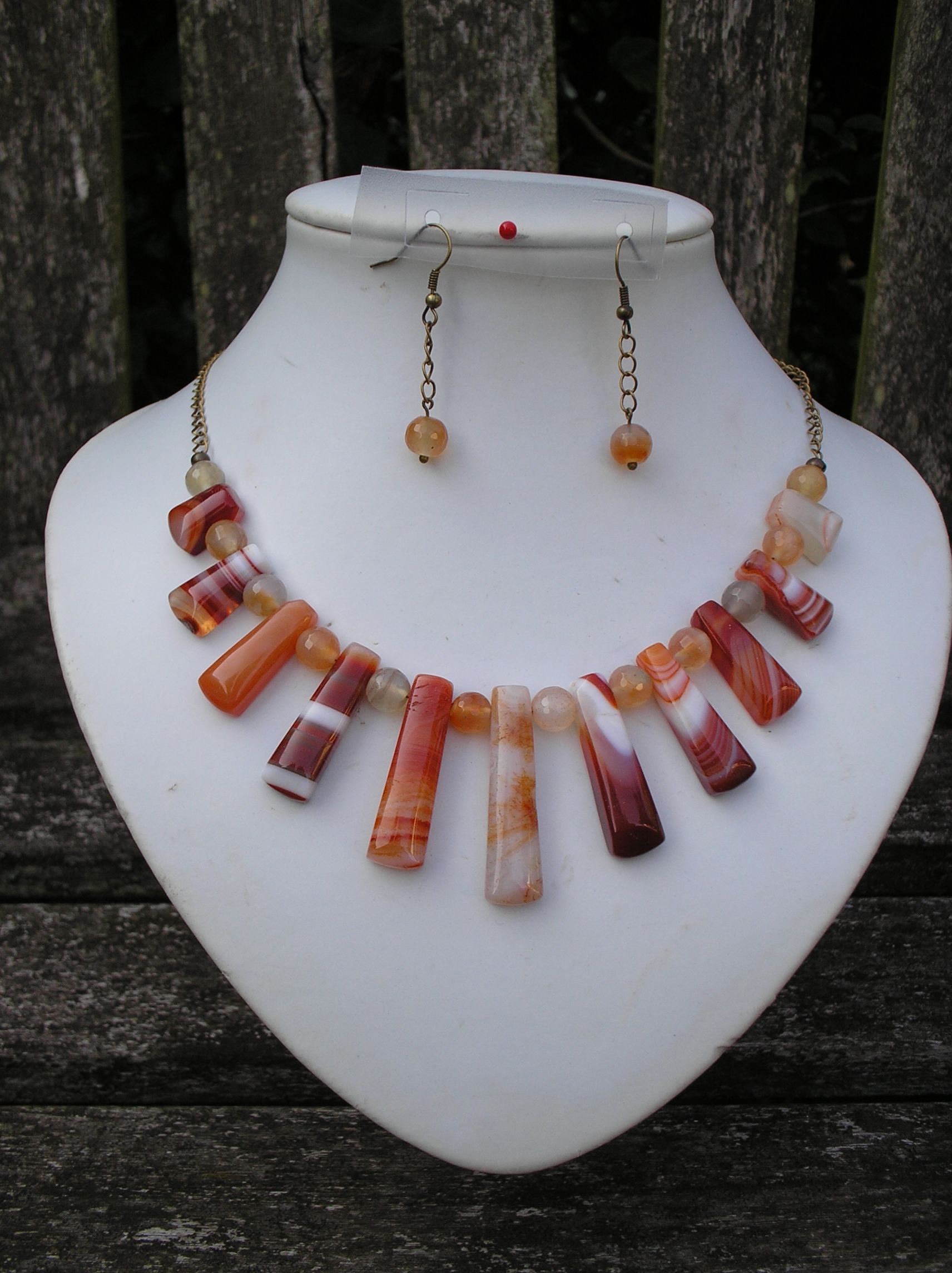 Agate and carnelian necklace and earrings